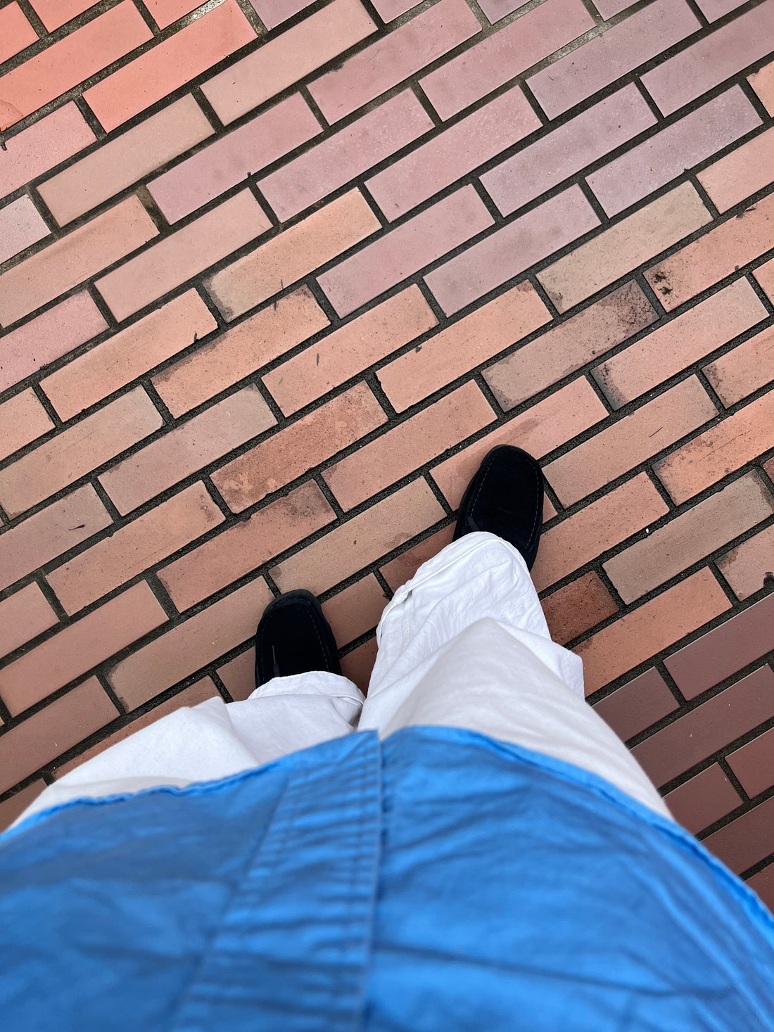 雨の日本橋とGORE-TEX ワラビー
