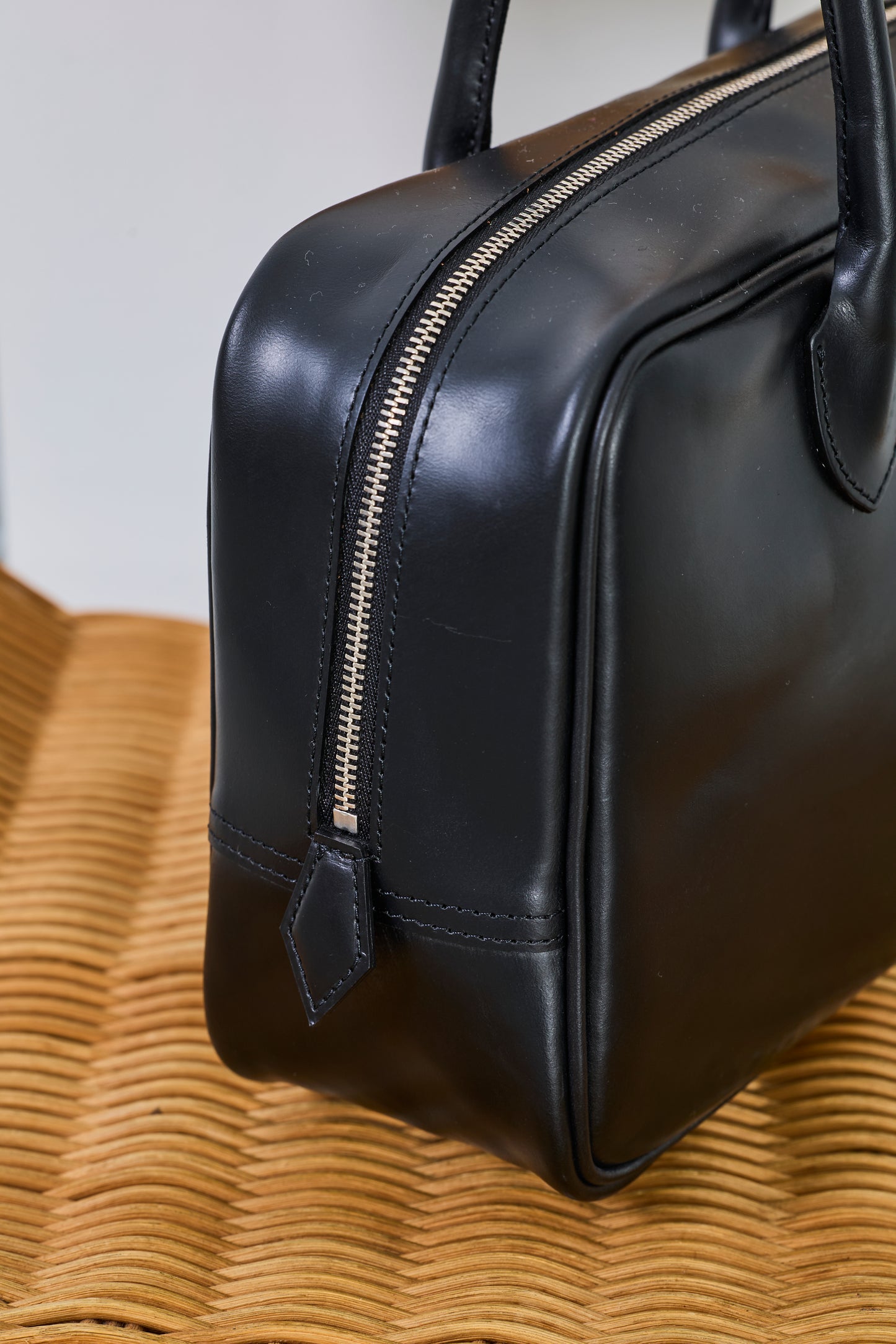 【ONLINE PREORDER】STEADY BAG MEDIUM