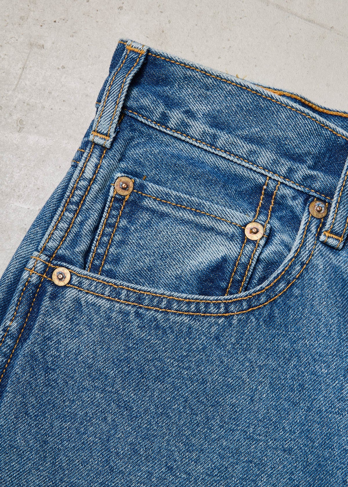 【ONLINE PREORDER】SANTOS JEANS