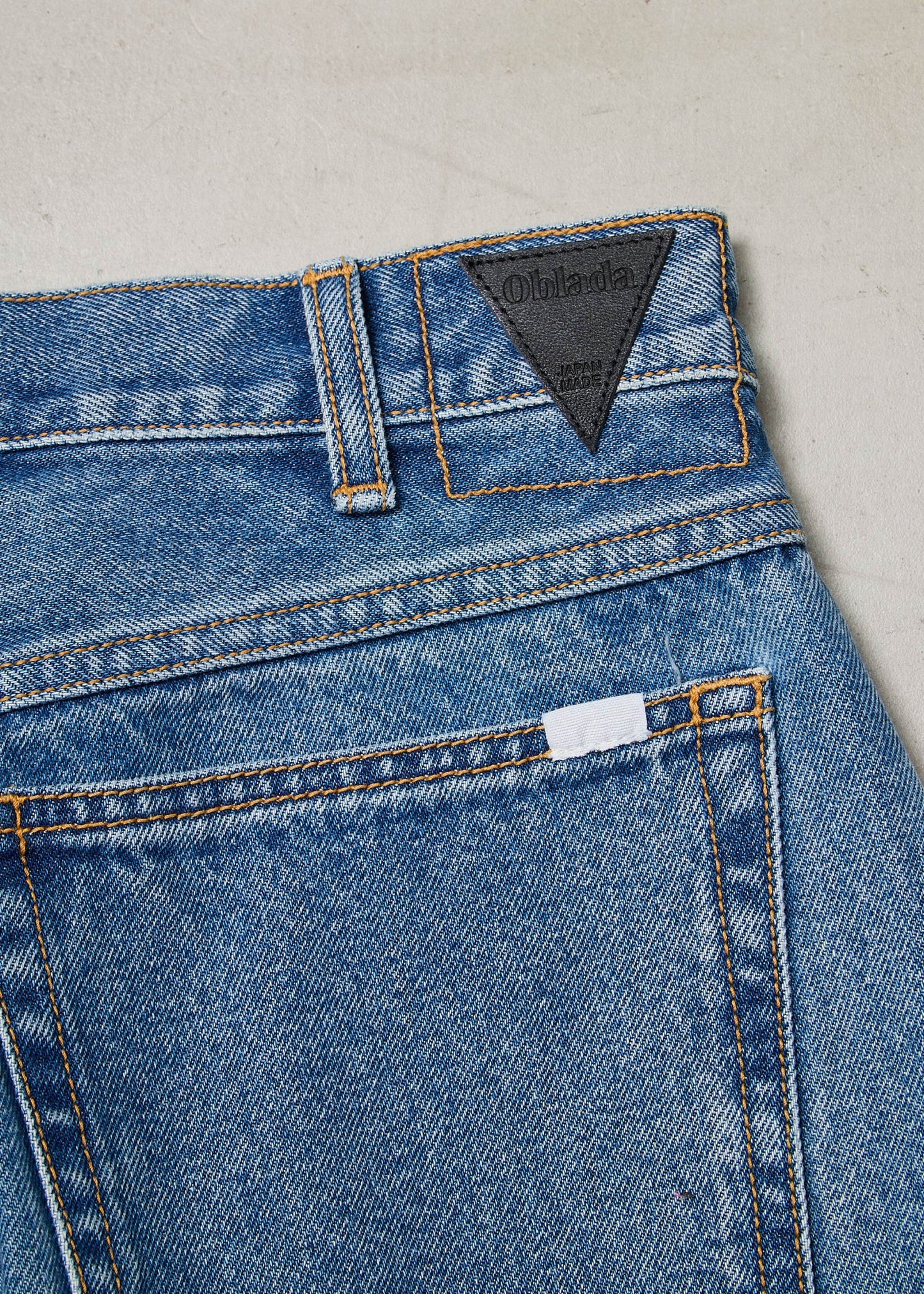 【ONLINE PREORDER】SANTOS JEANS