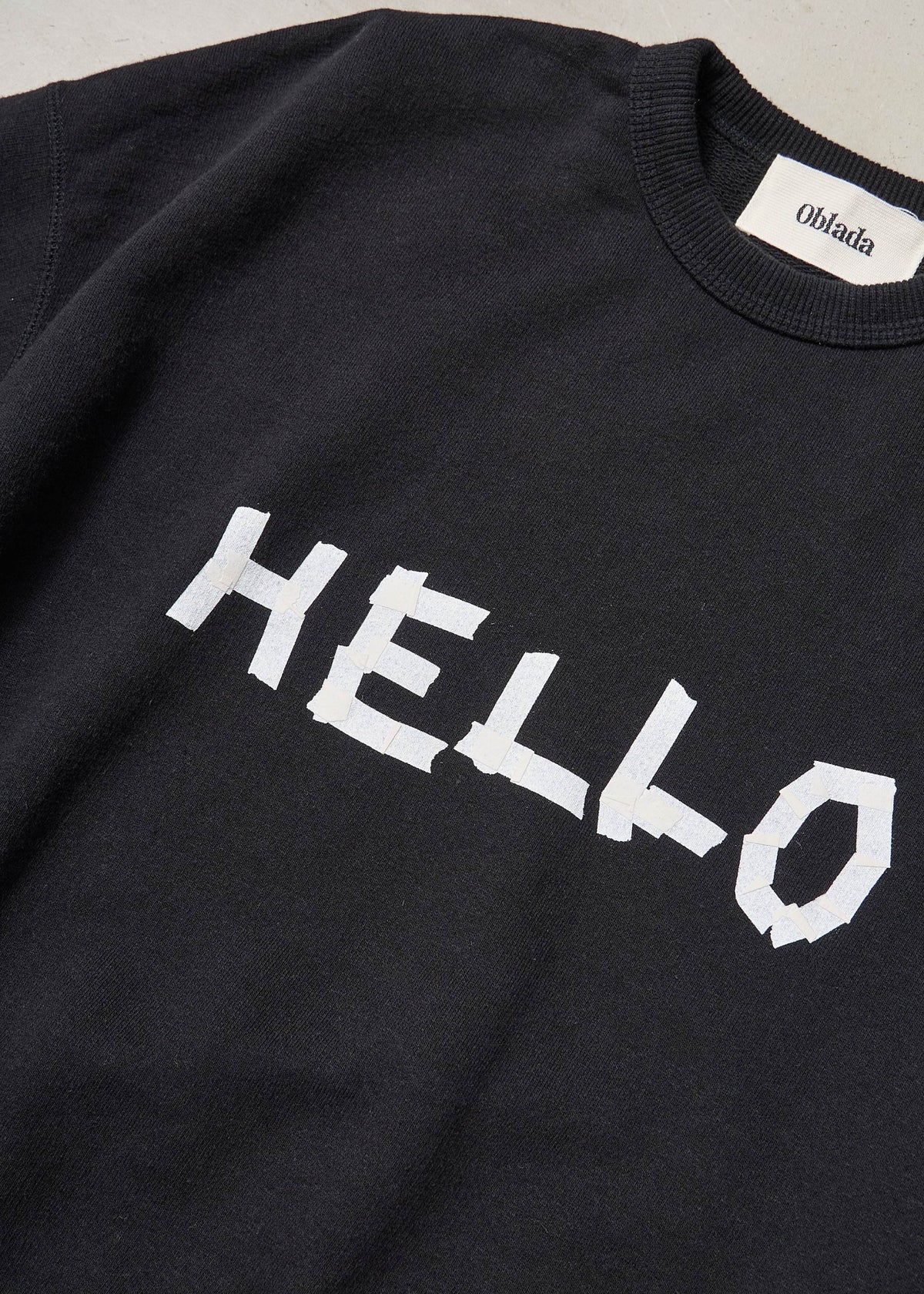 【ONLINE PREORDER】TAPE PRINT SWEAT