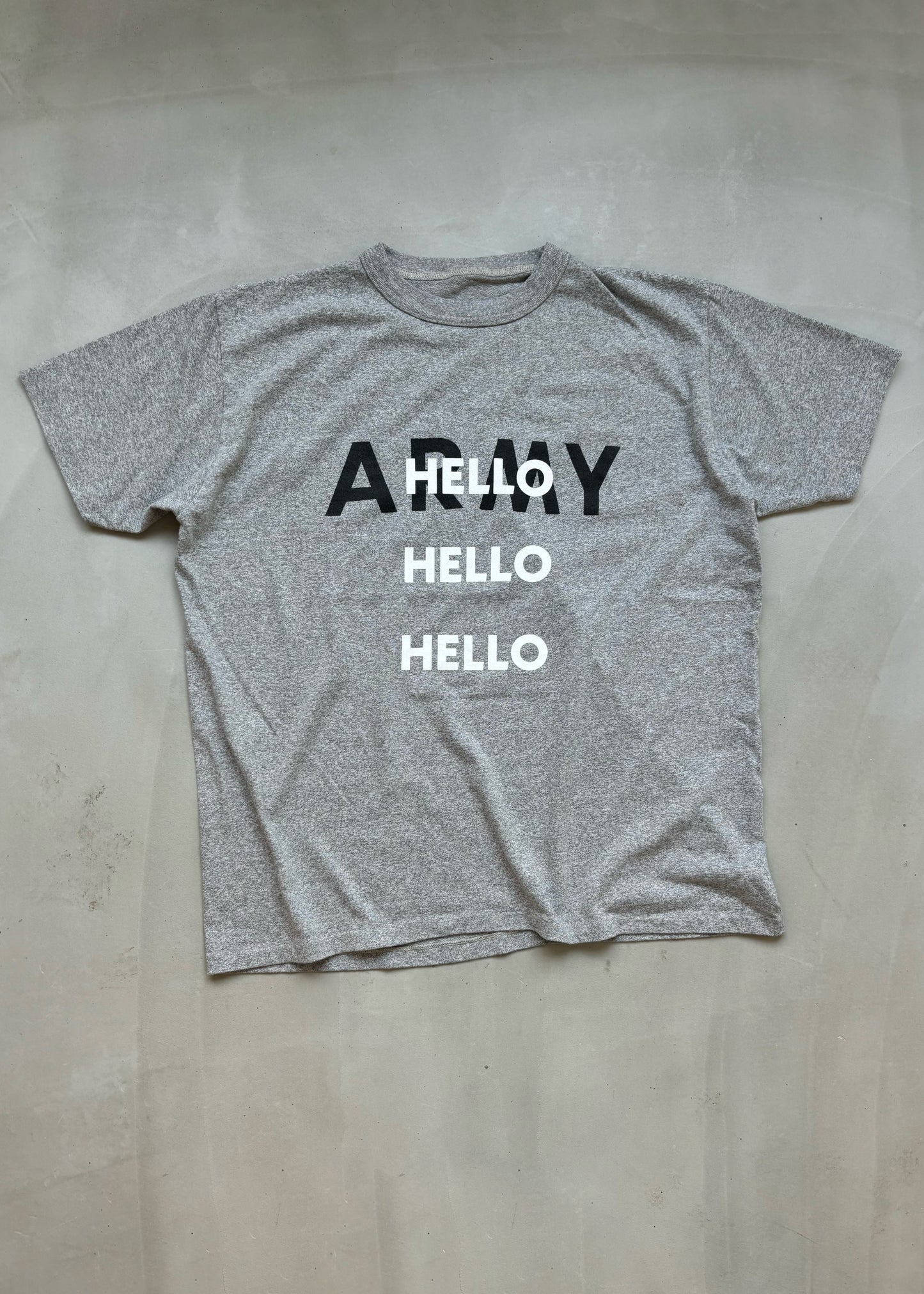 HELLO TEE A19