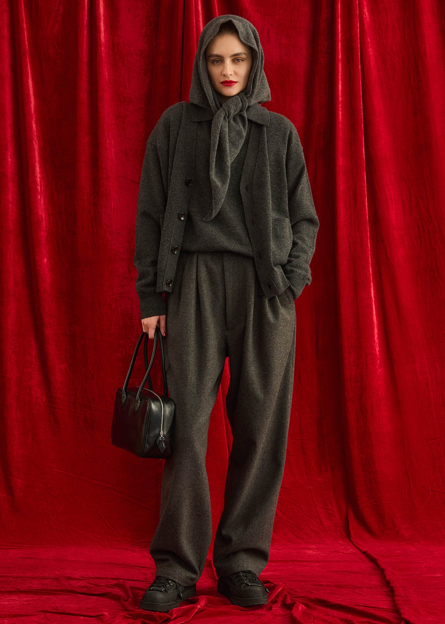 【ONLINE PREORDER】TRIANGLE